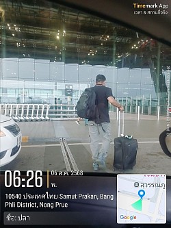 Taxi lady briver Air port